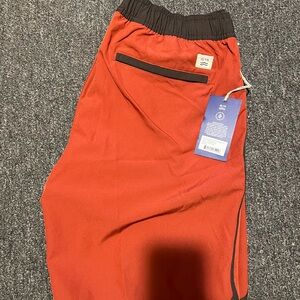 Fair Harbor x Taylor Stitch 8" The Anchor Lined Swim Trunks in Red Clay - Medium